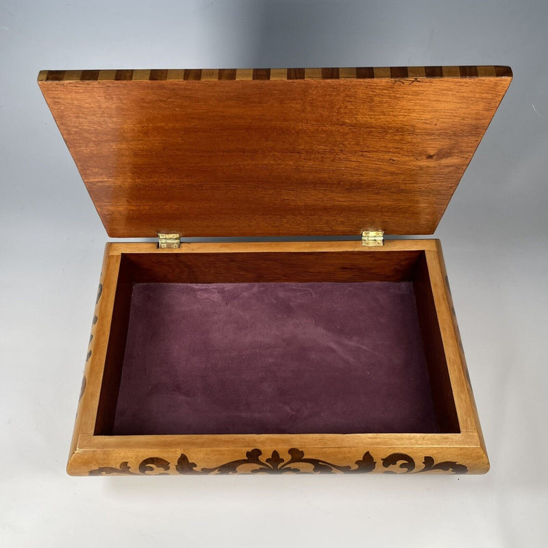 19th Century Italian Inlaid Jewellery Box